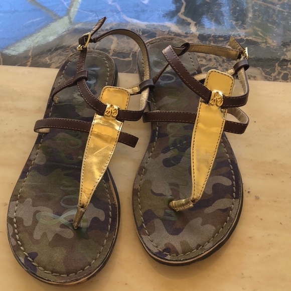 Adorable Sam Edelman gold camo thong sandals - Picture 4 of 5